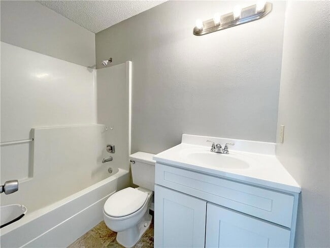 Building Photo - 360 E Suncrest Loop