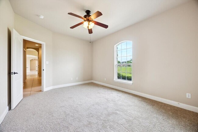 Building Photo - 144 Escondido Dr