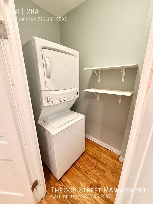 Building Photo - 5228 S Ingleside Ave