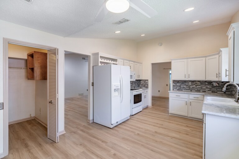 Building Photo - 3632 Fox Run