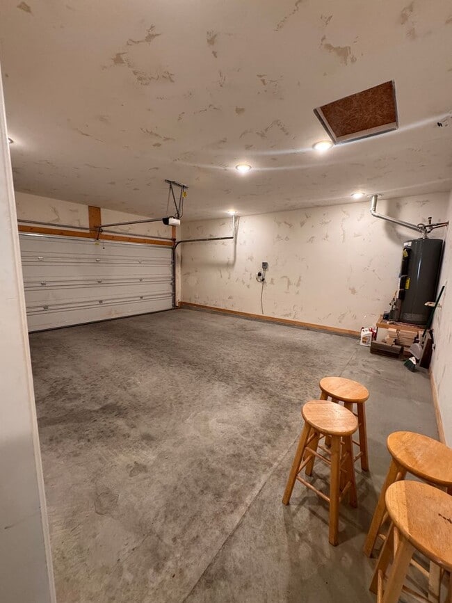 Building Photo - Beautiful Home in Great Location-, $500 off first months rent