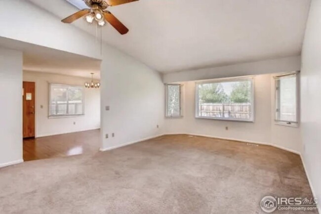 Building Photo - 2742 Goldenrod Pl