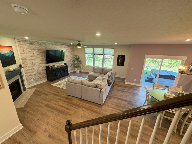 Building Photo - 5264 Veranda Dr