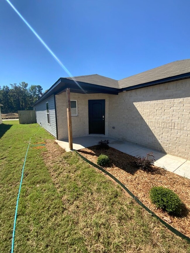 Building Photo - 10412 Marilyn Dr