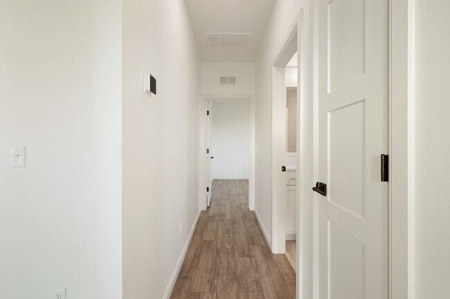 Building Photo - 5017 Misty Wood Ln