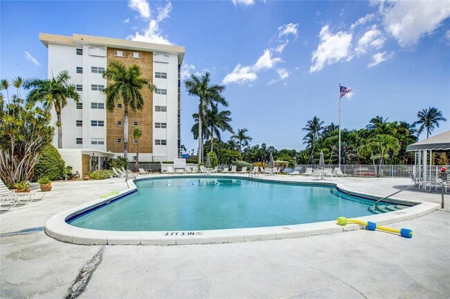 Building Photo - 2990 NE 16th Ave