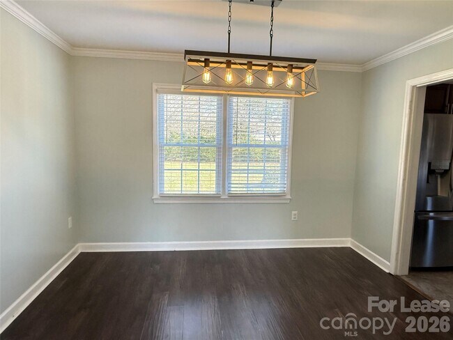 Building Photo - 8708 Parkchester Dr