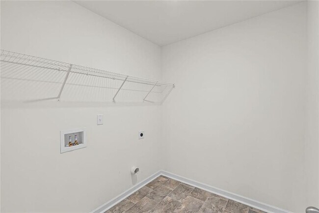 Building Photo - 166 Champlain Rd