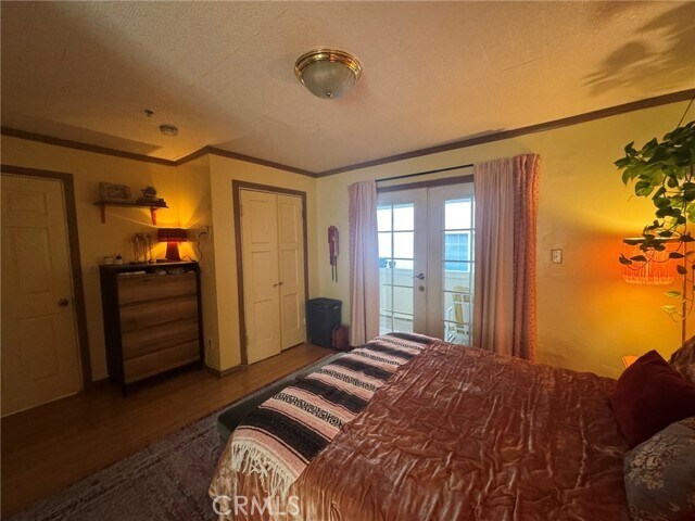 Building Photo - 428 N Hollywood Way