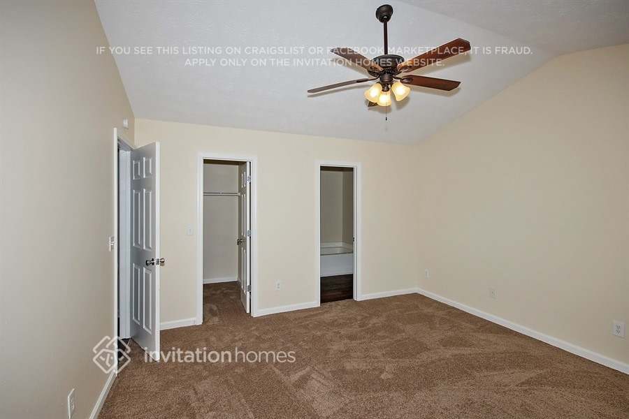 Building Photo - 10 Raven Ct