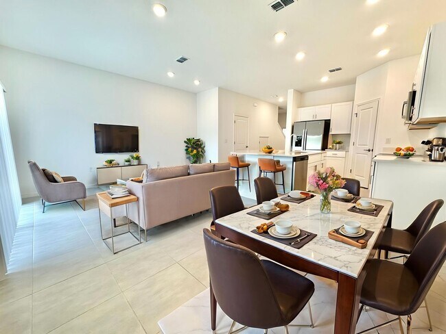 Building Photo - Stylish 3Bedrooms 2.5Bath townhome-living ...