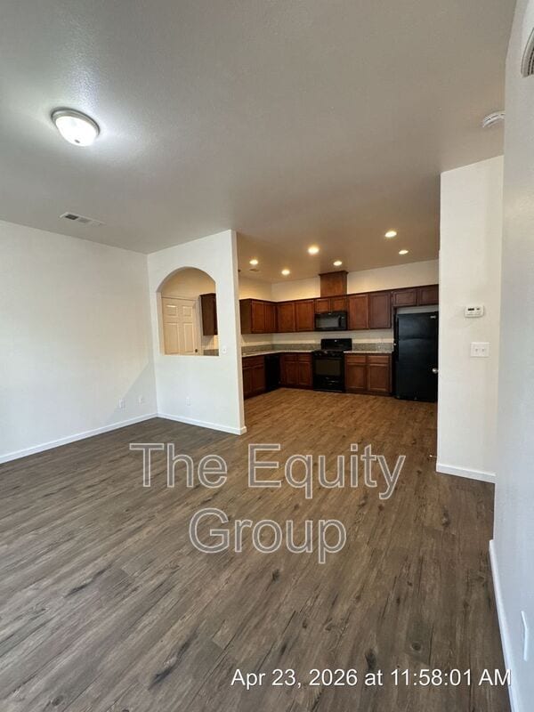 Building Photo - 3500 Villa St