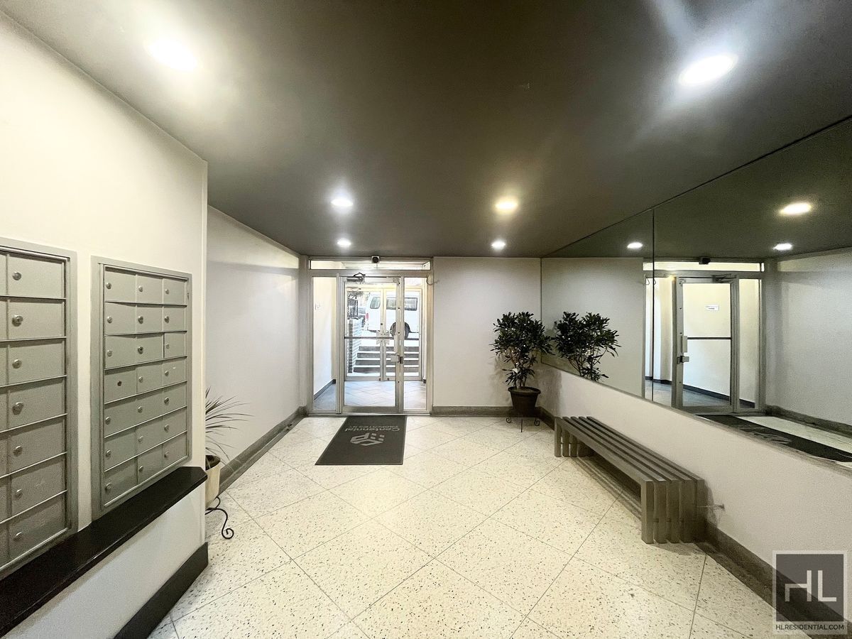 Building Photo - East 58th Street