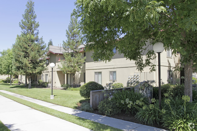 Primary Photo - Oak Haven Senior Apartments