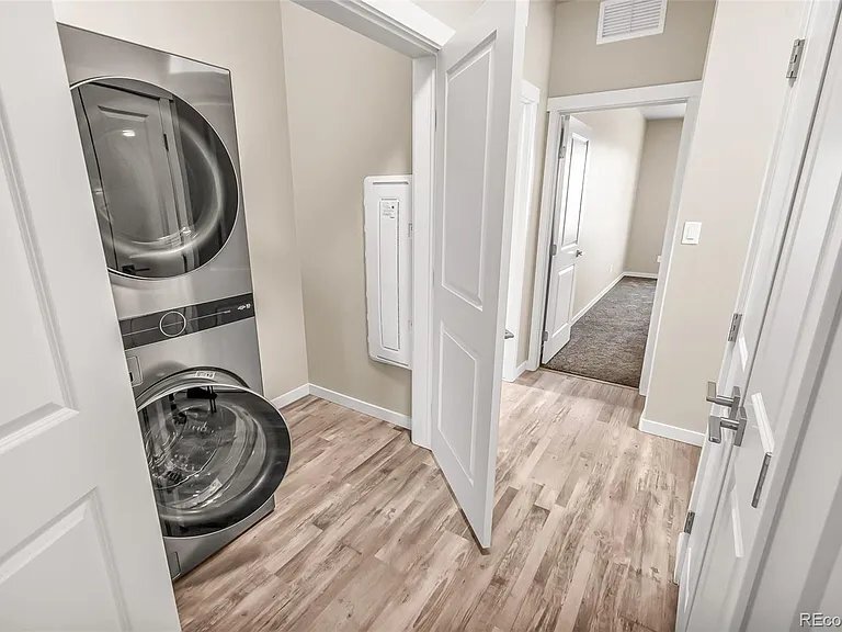 Building Photo - 1290 N 13th St