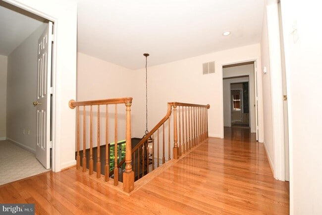 Building Photo - 26 Holly Leaf Ct