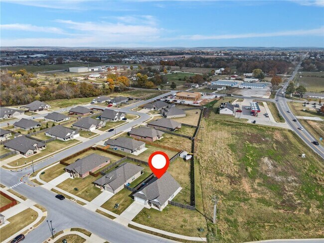 Building Photo - 102 Manfield Ave