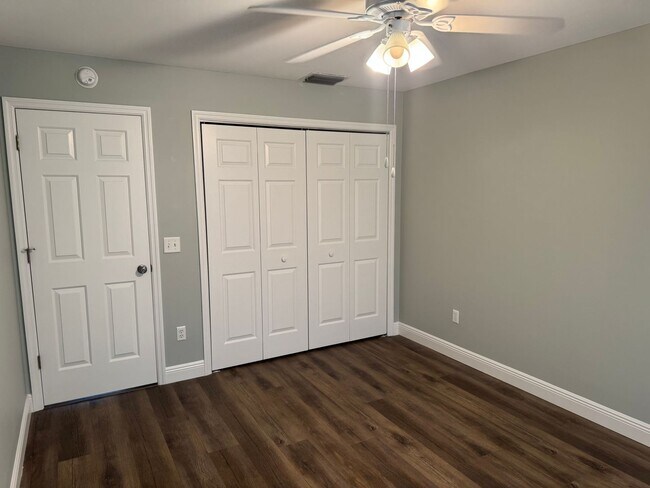 Building Photo - 509 Loma Paseo Dr