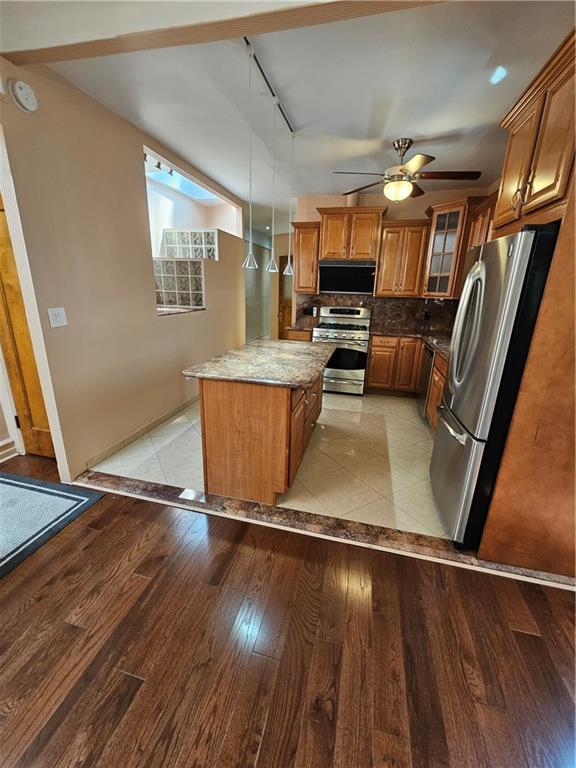 Building Photo - 136 Bay Ridge Ave