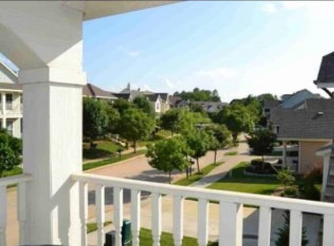 Building Photo - 10025 Cherry Hill Ln