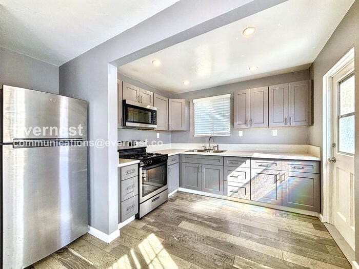 Building Photo - 2571 Judson St