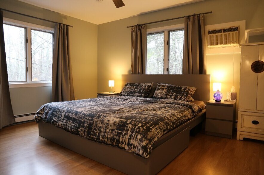 Beedroom #3 Master with Bath - 131 Mill Ln