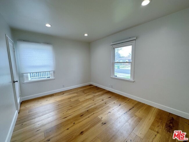 Building Photo - 6214 W 77th St