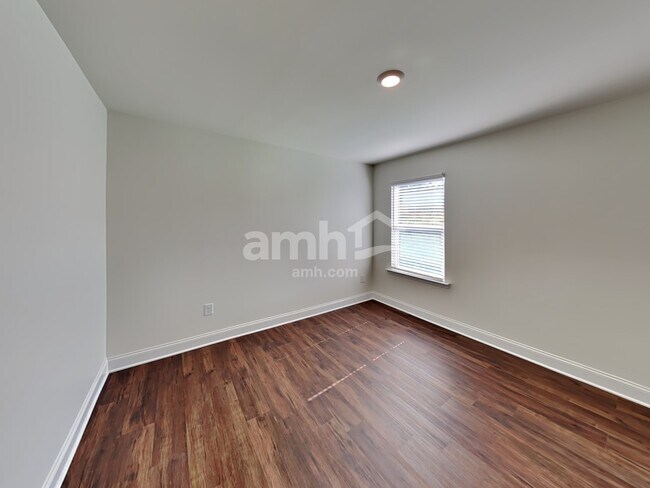 Building Photo - 866 Headland Wy