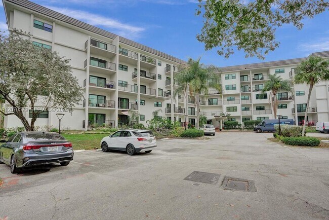Building Photo - 1101 River Reach Dr