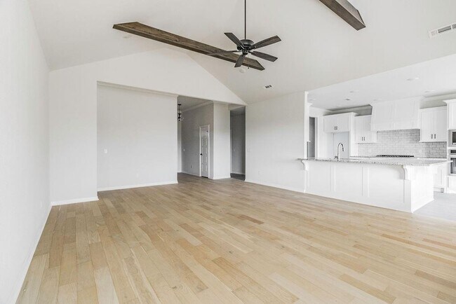 Building Photo - 805 Carlock Dr