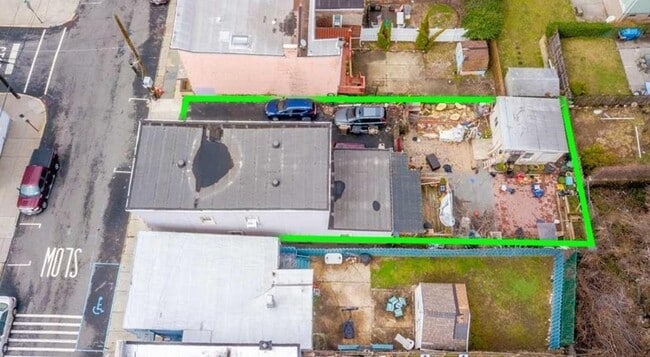 Building Photo - 1316 44th St