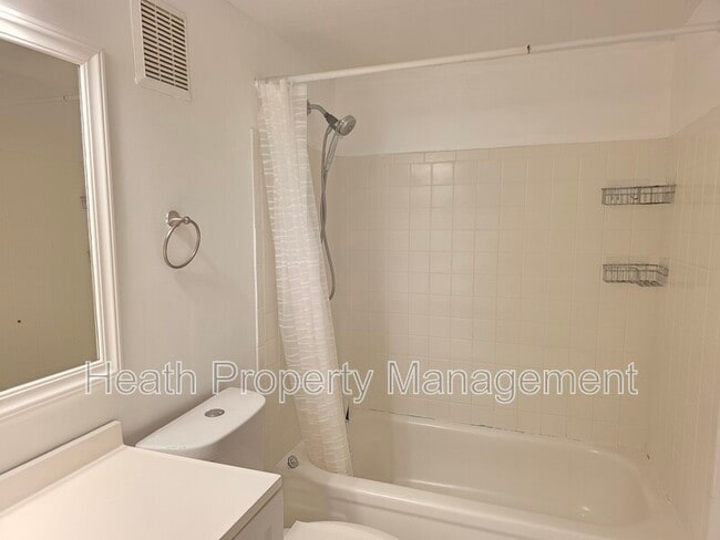 Building Photo - 605 N Keene Rd