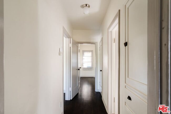 Building Photo - 1428 Holbrook St