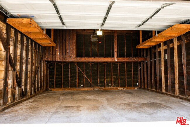Building Photo - 9935 Durant Dr