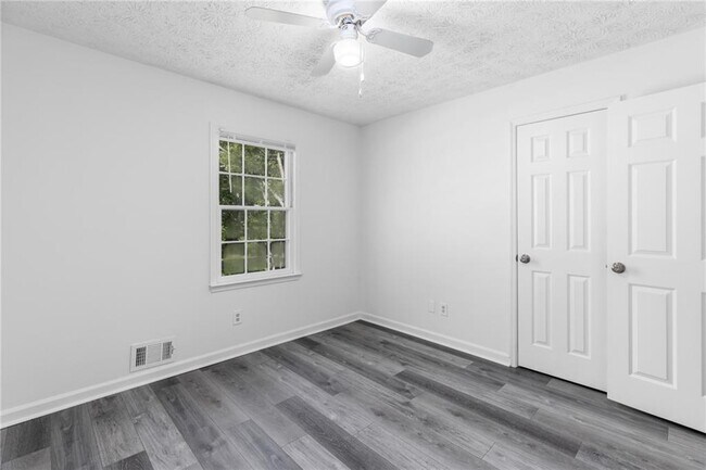 Building Photo - 1285 Coronada Dr
