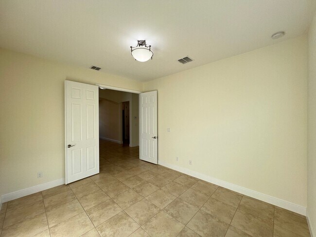 Building Photo - Luxury Living in a Gated Community – Modern 2-Bed Home with Premium Amenities!