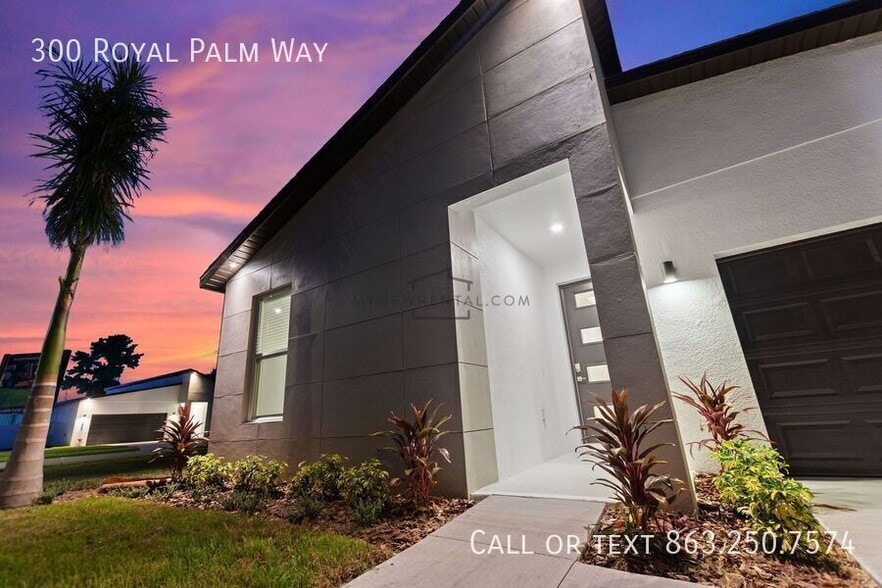 Building Photo - 300 Royal Palm Wy