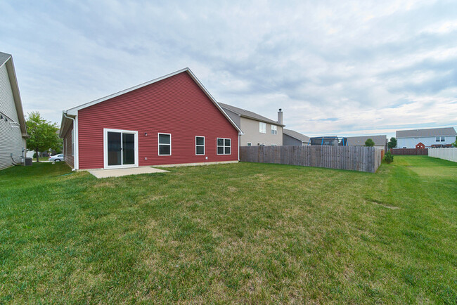 Building Photo - 3 Bedroom 2 Full Bath Ranch in Westfield i...