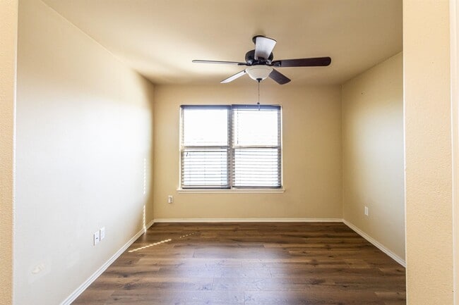 Building Photo - 5706 Montevista Dr