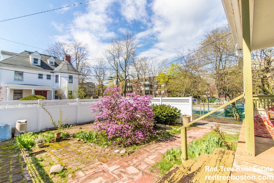 Building Photo - 45 Auburn St