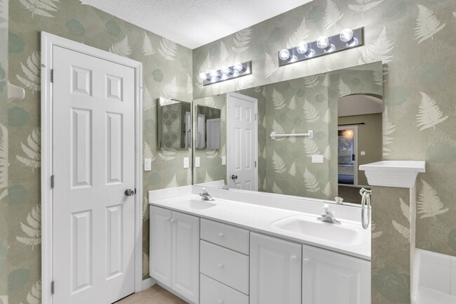 Building Photo - 3 bedroom 2 bathroom home in Fleming Island