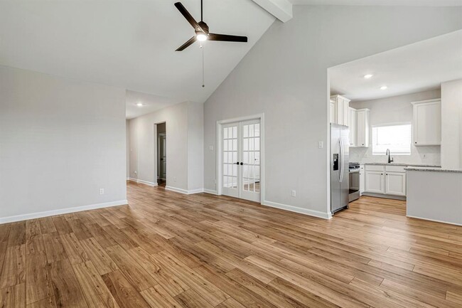 Building Photo - 15671 Honey Cv Dr