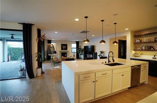 Building Photo - 9239 Beltana Ct