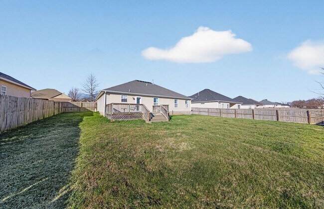 Building Photo - Are you looking for a short term rental. Look No further!!