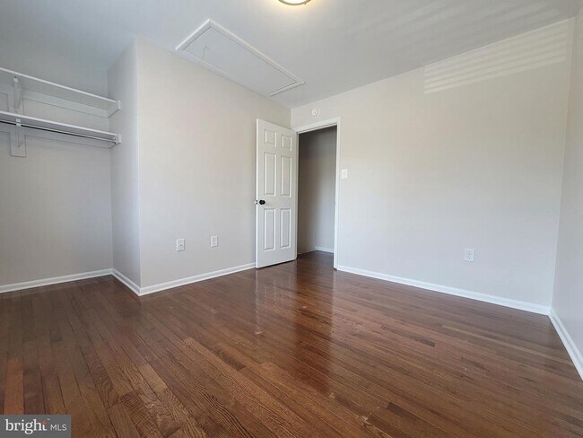 Building Photo - 5674 Oak Tanager Ct