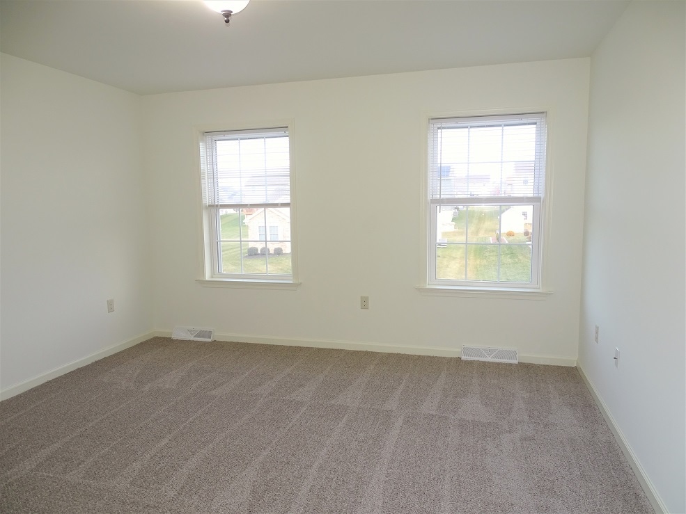 Building Photo - 322 Meadow View Dr