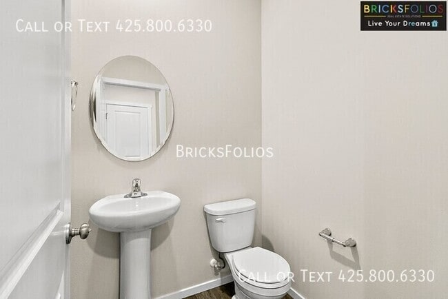 Building Photo - 1265 SW Pendleton Way