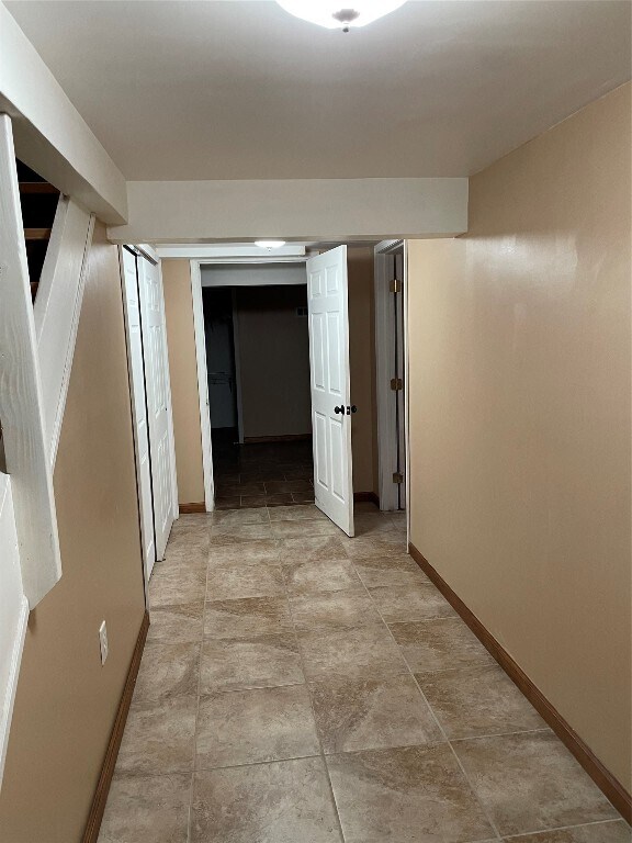 Building Photo - 364 Oak St