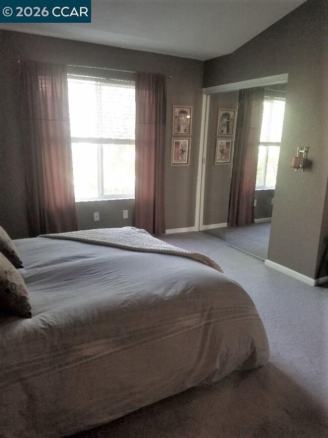 Building Photo - 4764 Central Pky