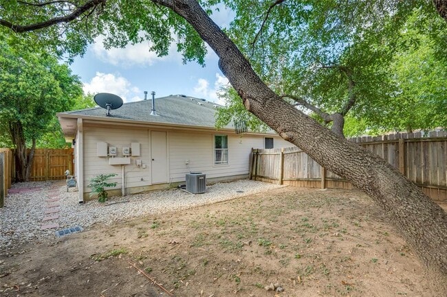 Building Photo - 8110 Willet Trail